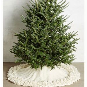 Anthropologie tree skirt-ivory